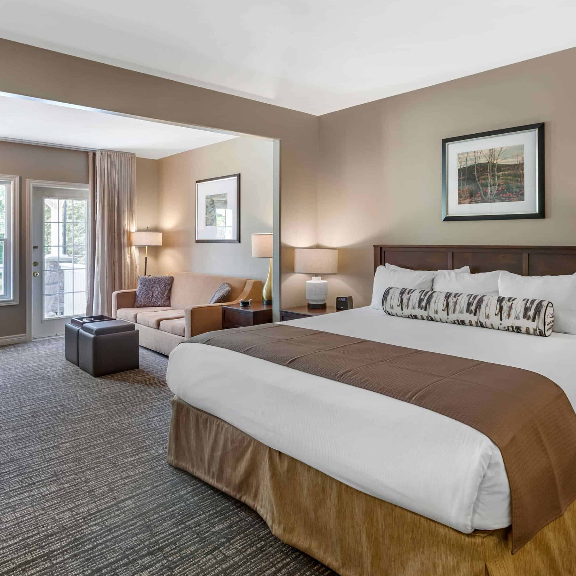 carriage country club bedroom living room